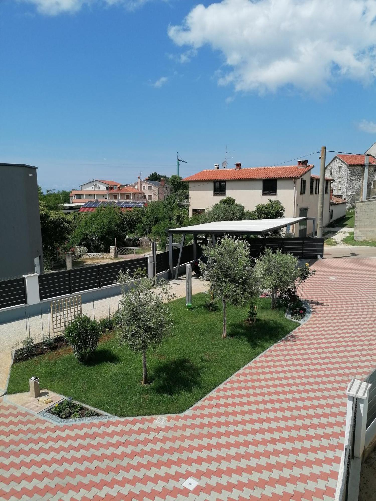 Apartments Donella Umag Exterior photo